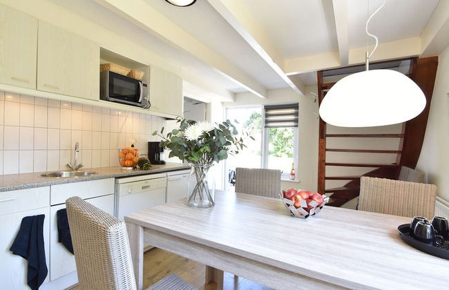 Cozy Holiday Home in Zonnemaire Near Lakebeach - Photo 52