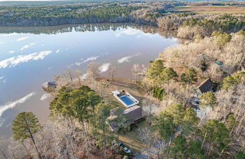 Ultimate Family Fun Lakehouse with pool and dock - Foto 40