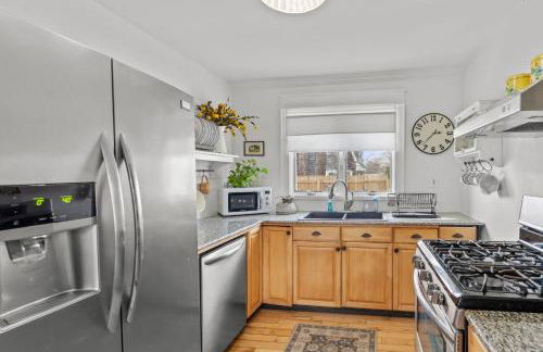 Cape Cod Bungalow Walk to Beach Firepit - Foto 3