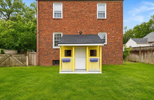Stately 5BR Historic Retreat - CozySuites - Foto 35