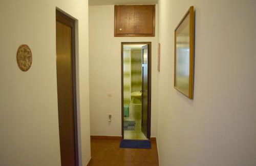 Violet Bedroom and Apartment - Photo 22