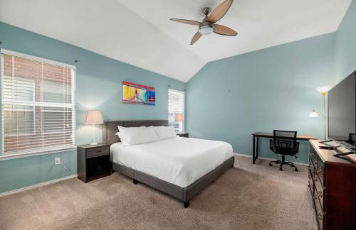 Relaxing 3BR 2BA Oasis - Hot Tub & 5 Beds! - Foto 2