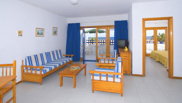 Club Pocillos Apartments - Photo 5