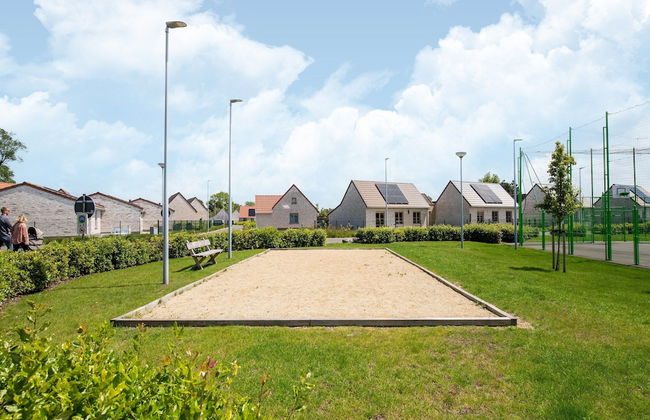 Holiday Home in Koksijde With Garden & Parking - Photo 18