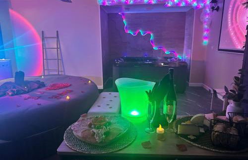 Logement paradis jacuzzi cinéma - Foto 9