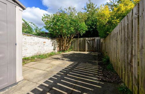 Bright and Cosy 3-bedroom Home near Manchester - Free parking - Sleeps 6 - Foto 36