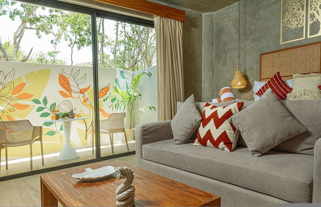 Spacious Apartment With Terrace and Rooftop Pool - Photo 1