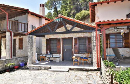 KALIVA near the beach - Photo 1