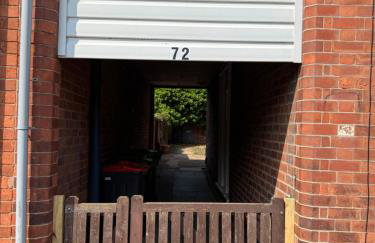 Large Traditional, Sleeps 8, 2 baths, Train, Tram, Pubs, Hucknall - Foto 46