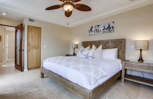 Stunning Ocean View Home w Rooftop Terrace, Firepit, Fast Wifi, AC & Parking! - Foto 17