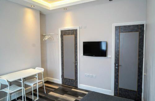 Boutique Apartments - Photo 16