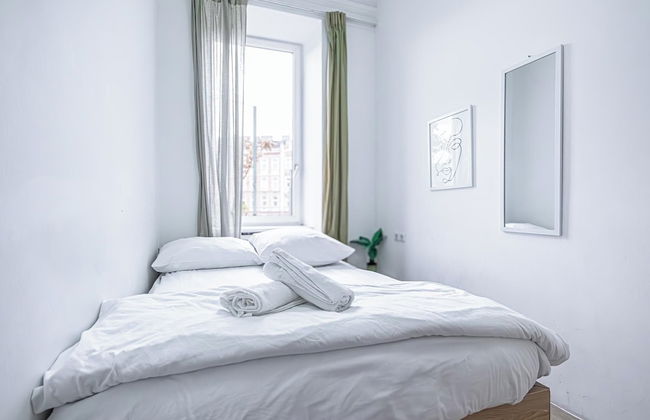 Cozy Room Shared Apt Millennium Tower - Photo 30