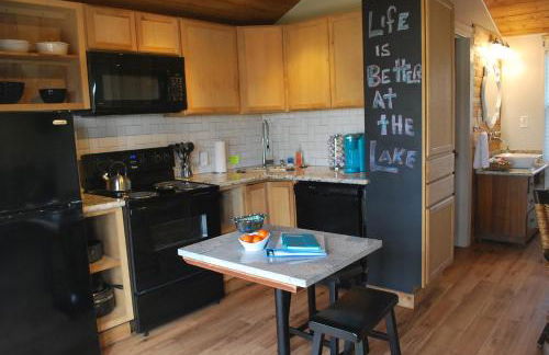 Lake Front cottage - Photo 9