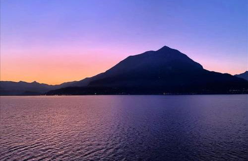 Dream lake PANORAMA, car garage in the center of Varenna - Foto 1