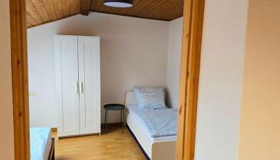 Beautiful House in Königswinter - Foto 2, wardrobe