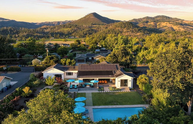 Luxe, Pool, Spa, Fire Pit, Game Room, Piano Sonoma Pool Retreat by Avantstay - Foto 57