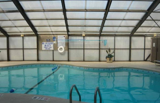 Spacious Modern Condo - 1st Floor - One Block to the Beach - Foto 15