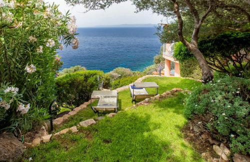 Villa Patty with infinity pool in front of the sea, parking and wifi - Foto 42