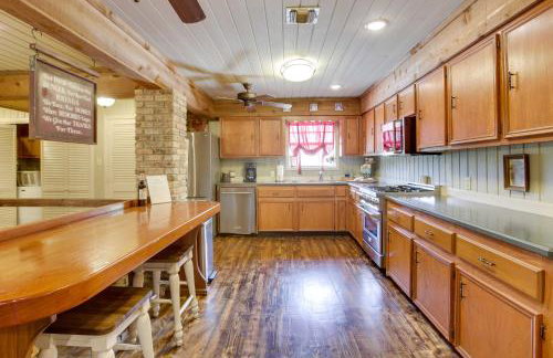 Dularge Grand Villa - Steps to Marina and Fishing! - Foto 7