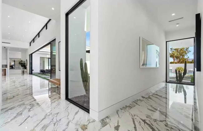 Sleeps 20 7-bedroom Villa w/ Pool, Putting Green & Hot Tub Bravo Villa #11 by Avantstay - Foto 30