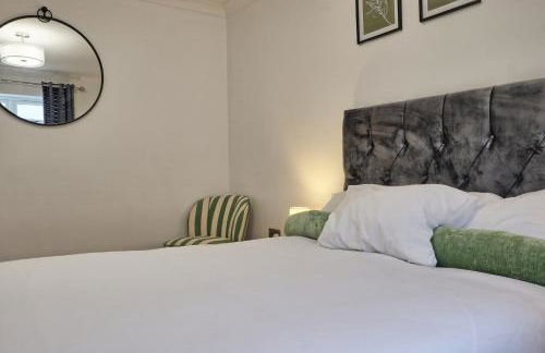 Very Cosy & Lovely 1 Bed Garden Apartment with side access, Suitable for Long Stay and Short Stay - Photo 34