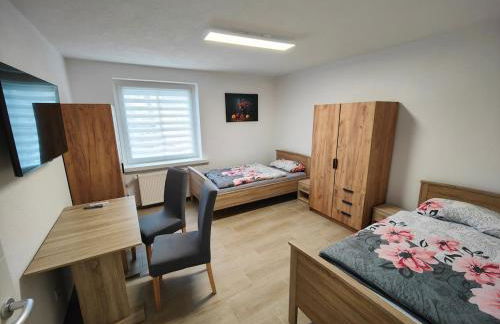 Moderne & Ruhige Unterkunft in Leuna für Arbeiter & Urlauber - Foto 1