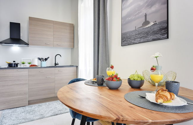 D&A Central Luxury Apartments - Photo 64