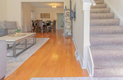 3BR-2BA Townhome TGE Neighborhood ABODEbucks - Foto 2