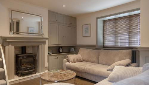 Ludlow - Linnet House - Well Presented Townhouse With Parking - Perfect Location For Exploring On Foot, Sleeps Up To 8 Guests - Hosted by RENTMYHOUSE - Foto 3