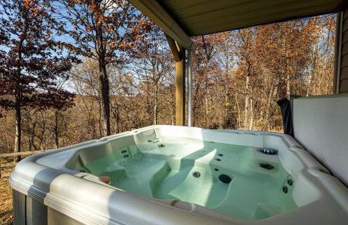 3BR Home w Hot Tub & Sunset Views Near SIUC - Foto 2