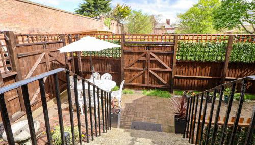 Ismay Lounge Apartment- Titanic Interest - Foto 5