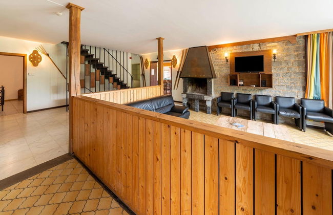 Villa in Ardennes With Sauna and Jacuzzi - Photo 14