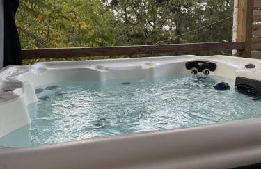 The Brady Retreat Hot tub and pool - Foto 11