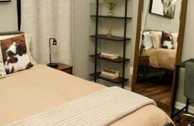 A Cabin in the City with a 5 Star Lush Backyard - Foto 26