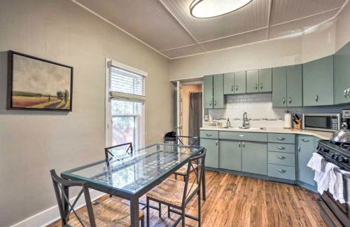 Historic Redstone with Large Backyard, Walk To CSU! - Foto 6