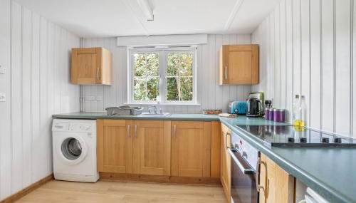 Lodge in New Forest with garden - Foto 5, stove