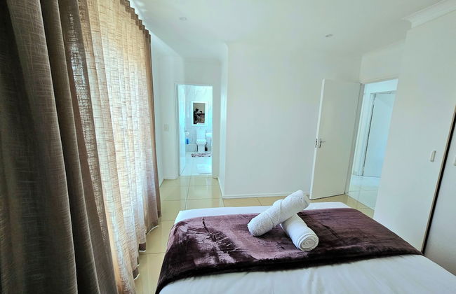 Summer Grove House by Tanaka Kingdom - Photo 4