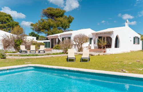 Casa Maitzgon - Renovada casa con piscina y jardín - Foto 33