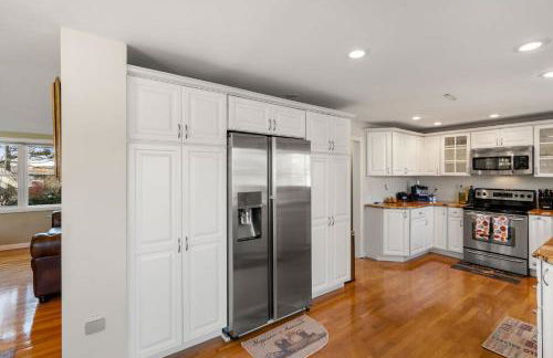 Hot Tub, Electric Bikes, Solo Stove, Projector, Smores - Foto 11