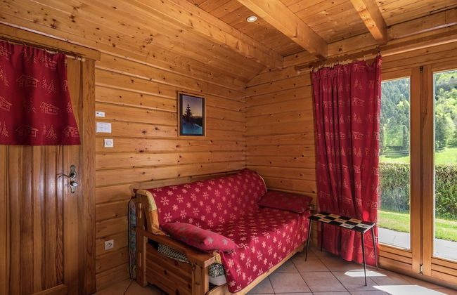 Chalet in Lovely, Rich Forest Setting With a Beautiful View - Photo 50