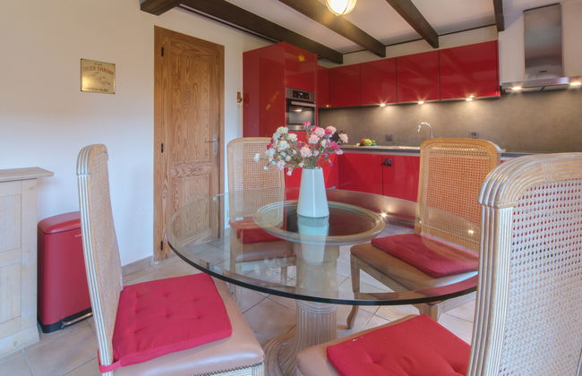 V32 with parking and shared pool - Photo 18