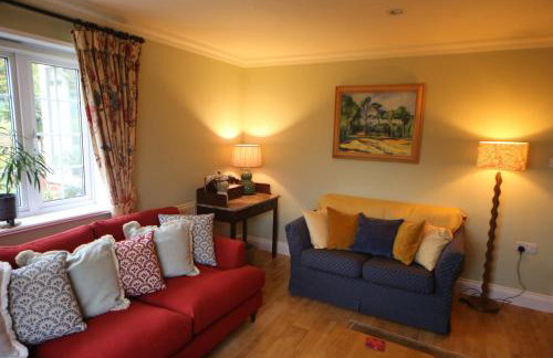 3-bedroom cottage set in a large enclosed garden - Foto 4