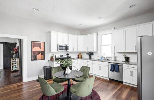 Beautiful House near downtown and fountain square 4BD BBQ Games FirePit - Foto 6