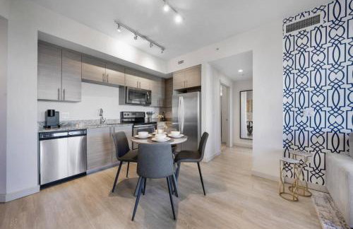 Prestige Living in DTWN 3 Min From Las Olas - Photo 31