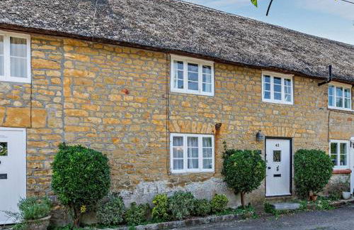 2 Bed in West Bay 77557 - Photo 1