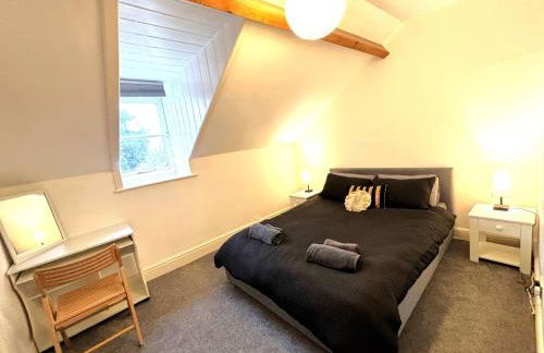 Clifton Spacious 3 Bed Apt & Parking - Simplycheckin - Foto 11
