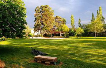 Séjour élégance et bien-être au CHATEAU de GRANDMONT - piscine et parc arboré au coeur du vignoble du Beaujolais - Foto 14