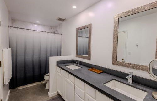 Luxury Scottsdale Retreat with Heated Pool, Hot Tub, Fire Pit & Game Room & Sleeps 12 - Foto 26