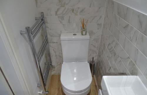 Modern & Stylish Home at the corner of famous Penny Lane in Liverpool - Foto 79