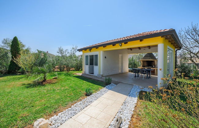 Attractive Apartment With Garden - Foto 24